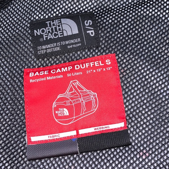 NWT The North Face Base Camp Duffel, Small - Picture 7 of 14